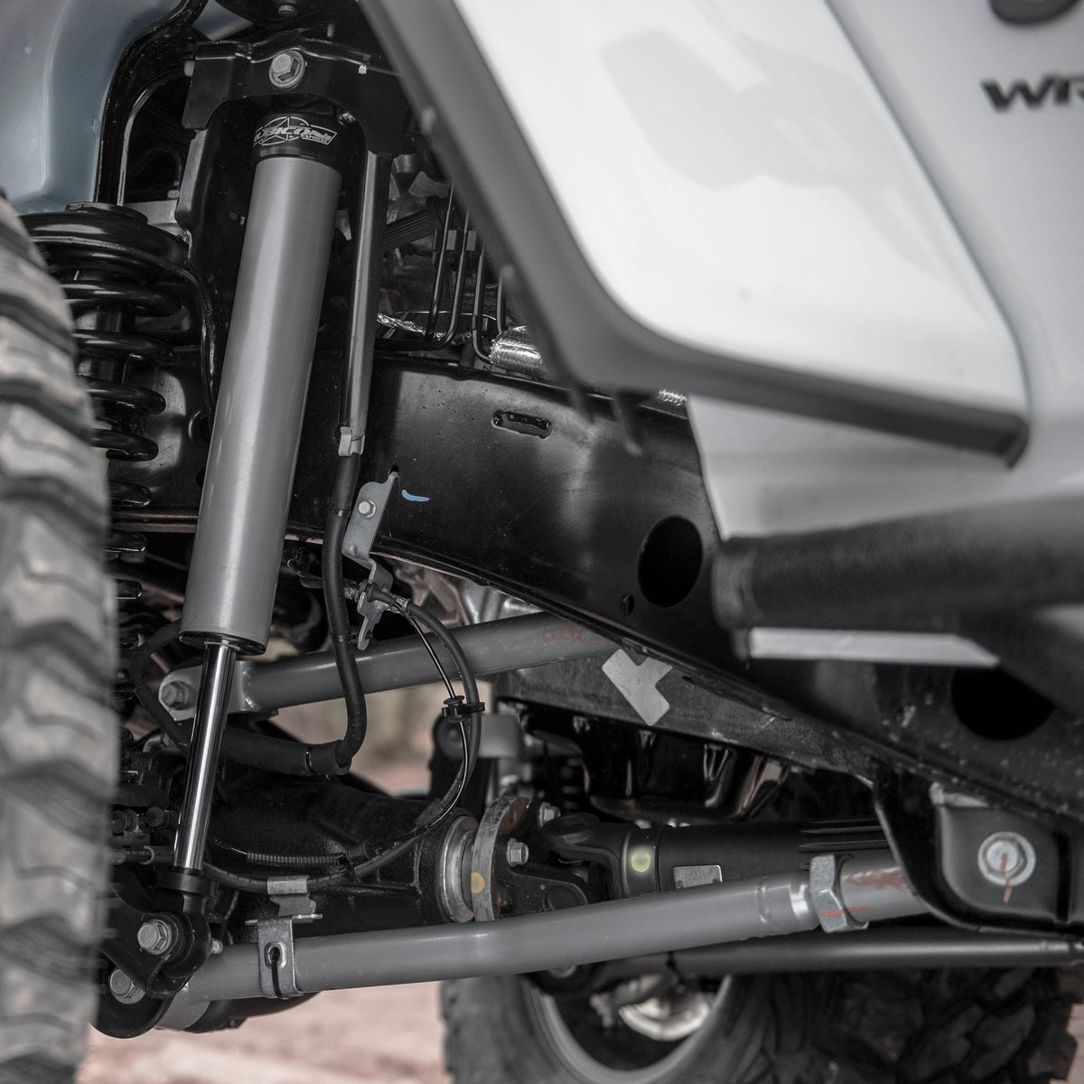 2.5in Monotube Front Shock X984
