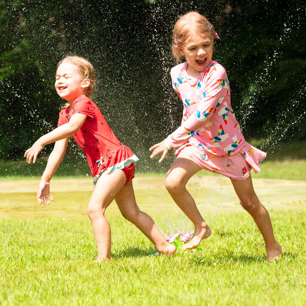 Flower Sprinkler Toy With Hose Attachment V578