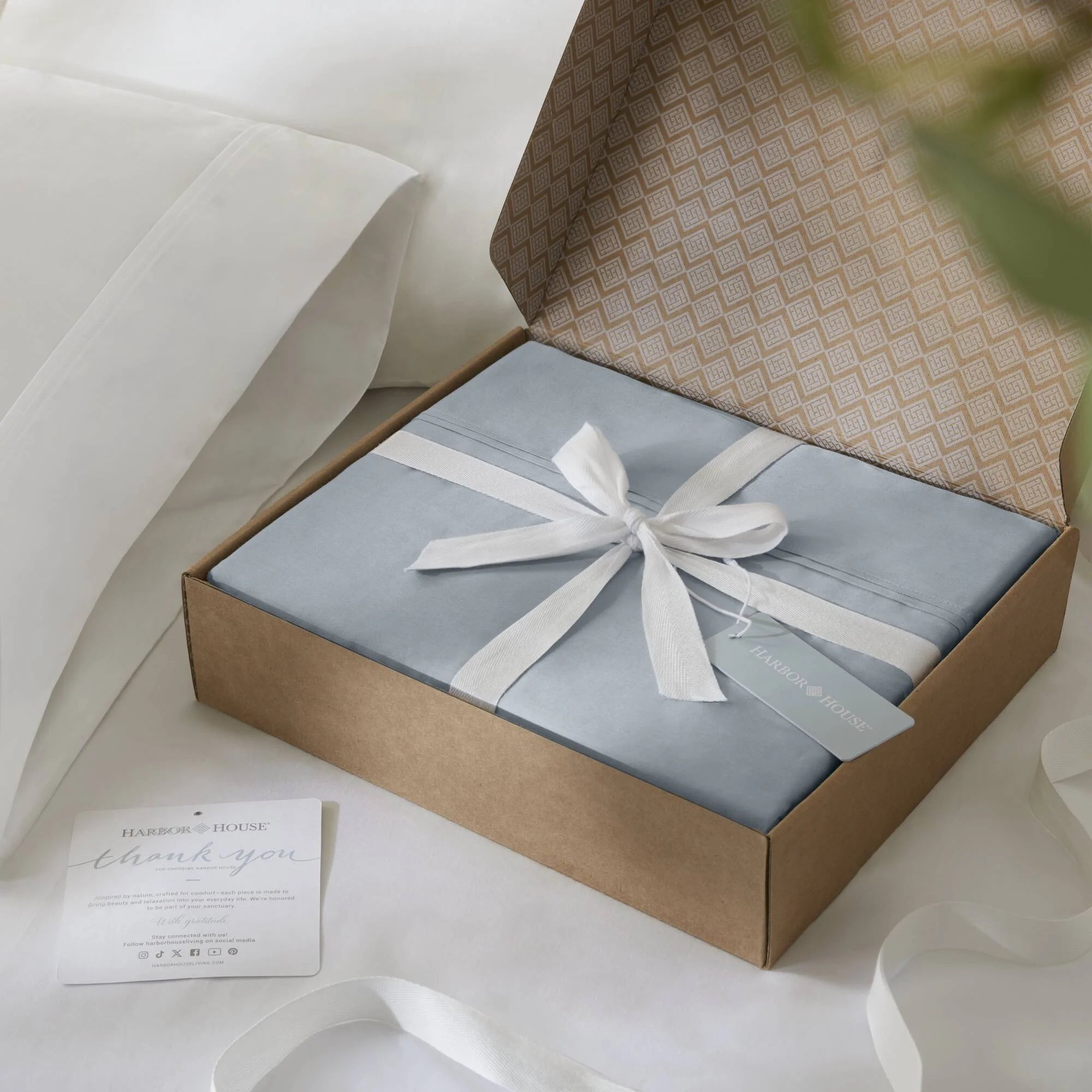 Blue Cal King 4 Pieces Sateen Sheet Set Q121383