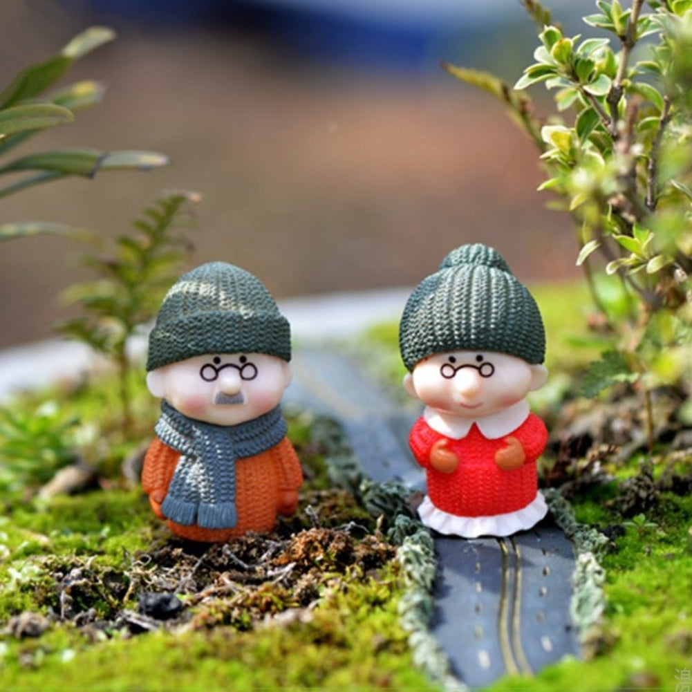 Grandparents Action Figure Set, Dollhouse People Grandma and Grandpa Miniature Decor E864961