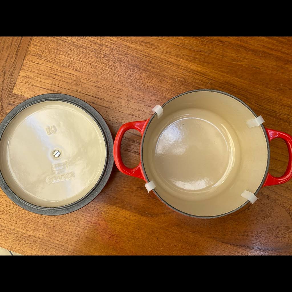 1-Quart Cast Iron Round Dutch Oven R2302