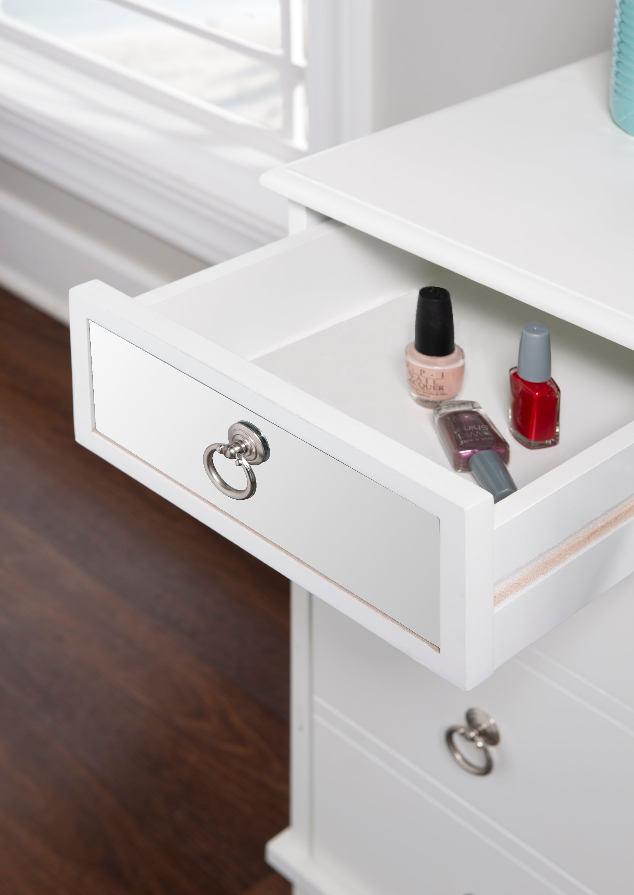 White 2-Piece Vanity Set with Bench D232281