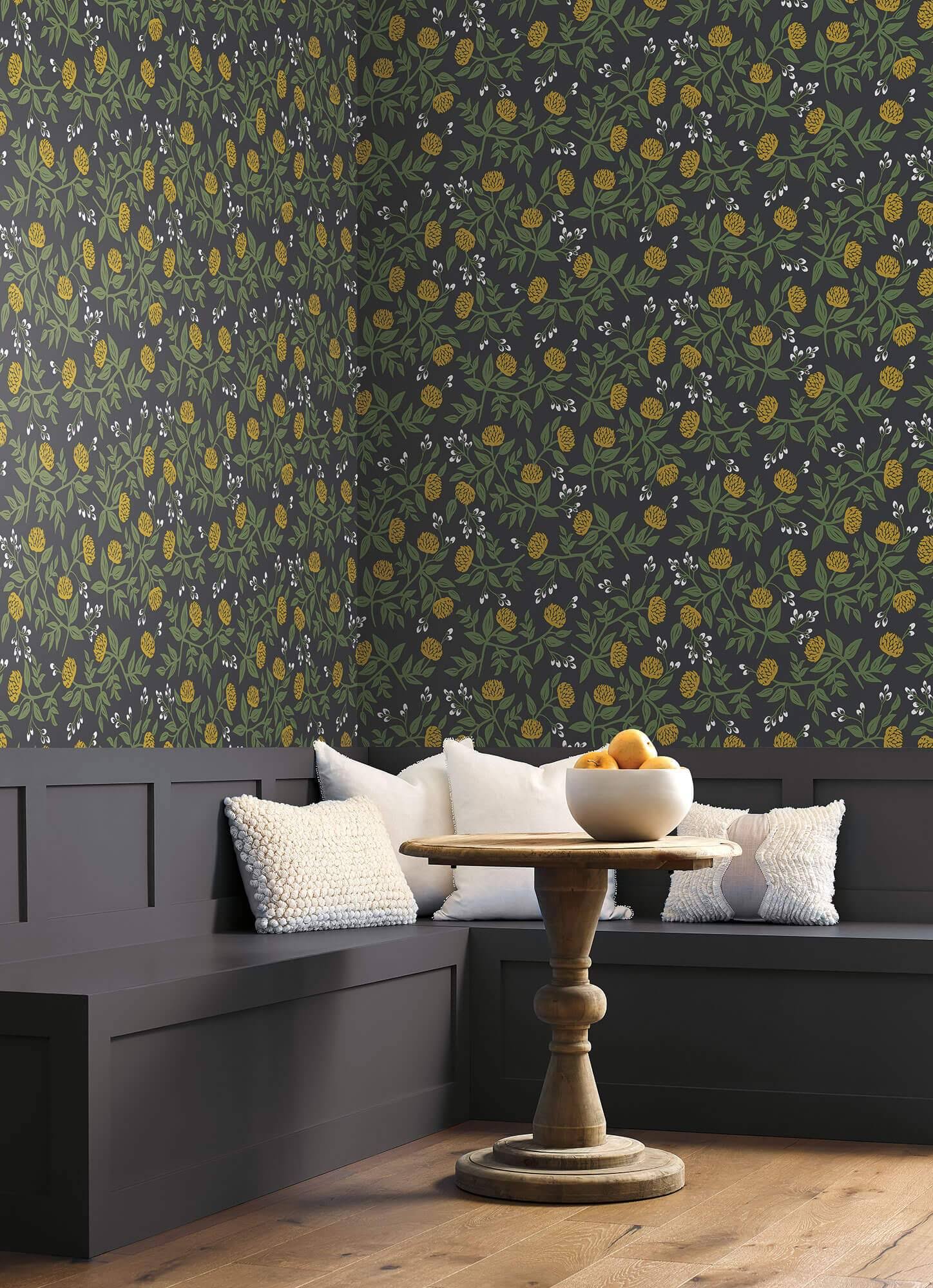 Black & Gold Peonies Wallpaper Z374016