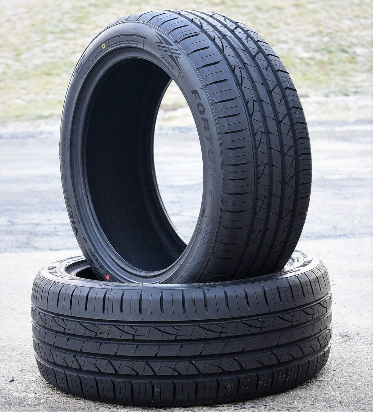 255/35ZR19 96Y XL High Performance Tire C191