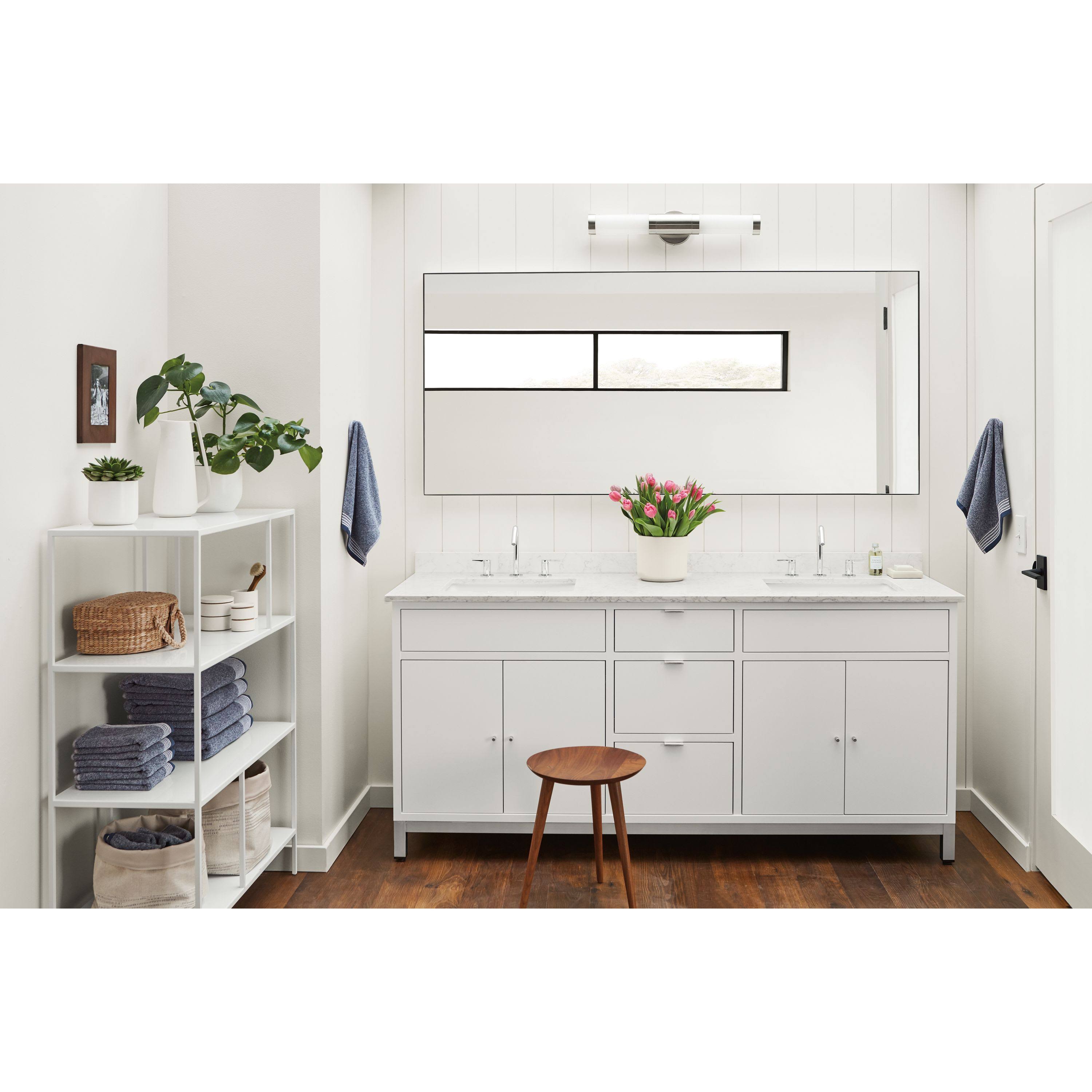 Scarlet Bookcase Q993
