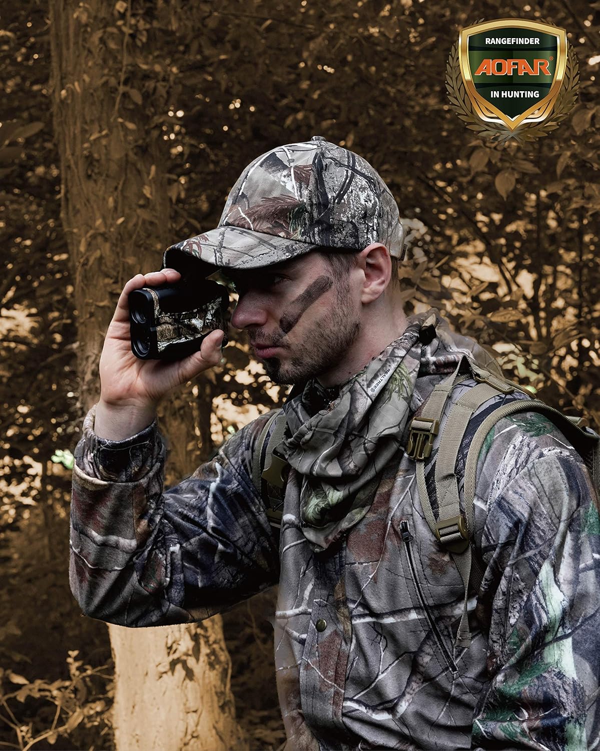700 Yards Waterproof Hunting Rangefinder with Carrying Case Y28115